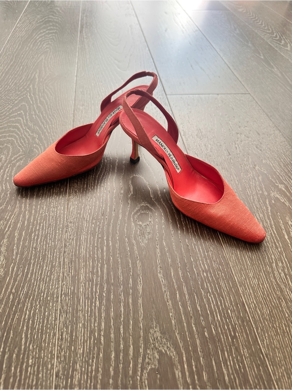 Manolo Blahnik Coral Slingback Pointed Toe Pumps - Picture 2 of 6
